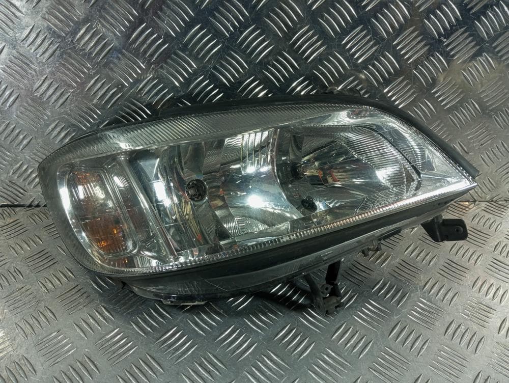 Фара правая к Opel Zafira A (99-03)