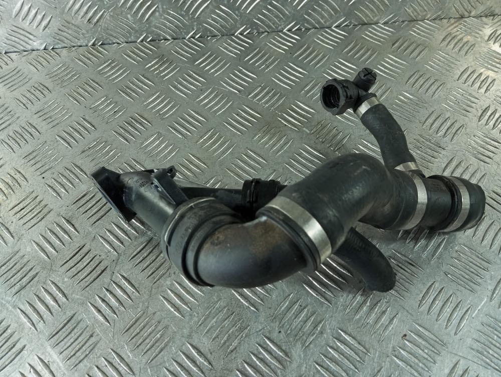 Фланец (тройник) системы охлаждения к BMW 3 E90/E91/E92/E93 (05-10)