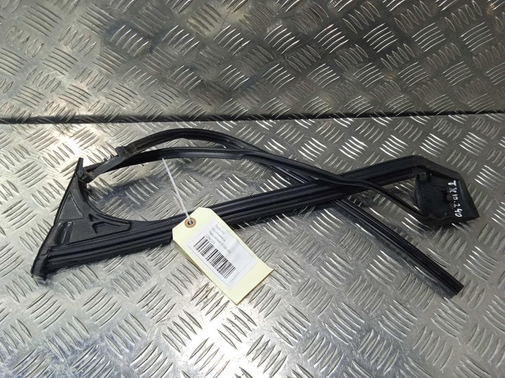 Уплотнитель к Tesla Model X (15-21)