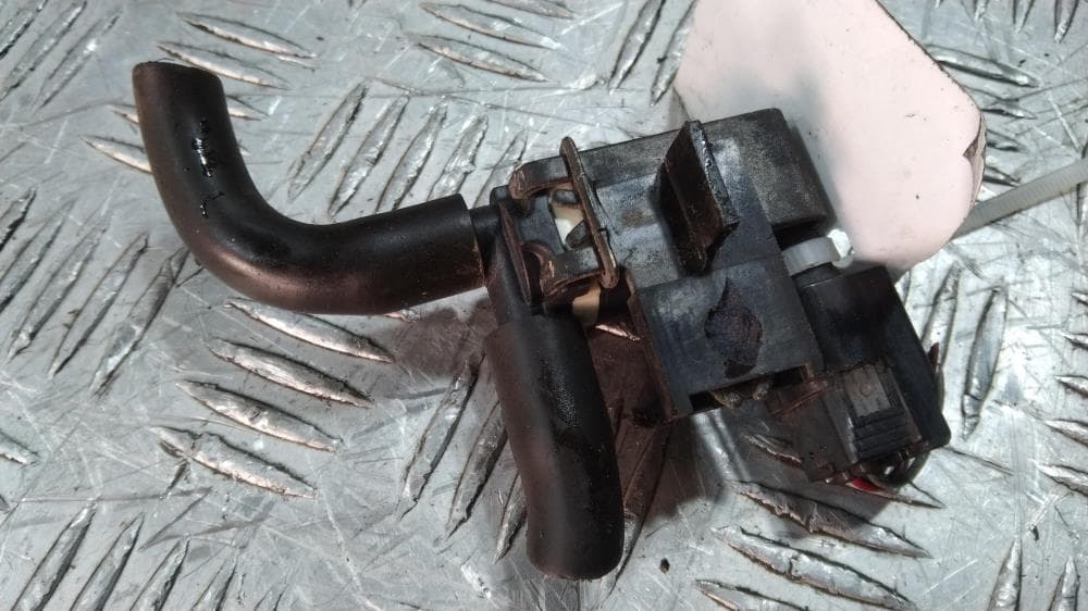 Клапан электромагнитный к Mazda 3 BK (03-06)