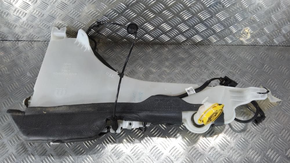 Бачок омывателя к Jeep Grand Cherokee WL (21-24)