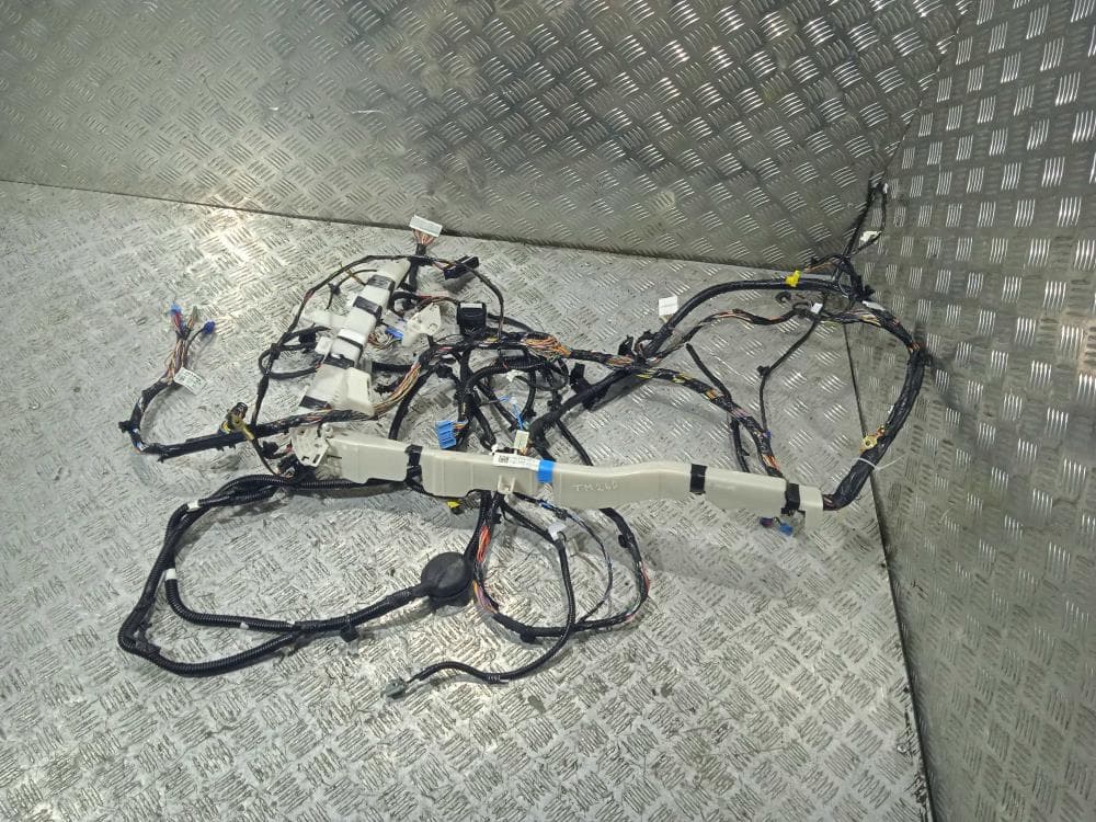 Проводка к Tesla Model 3 (17-21)