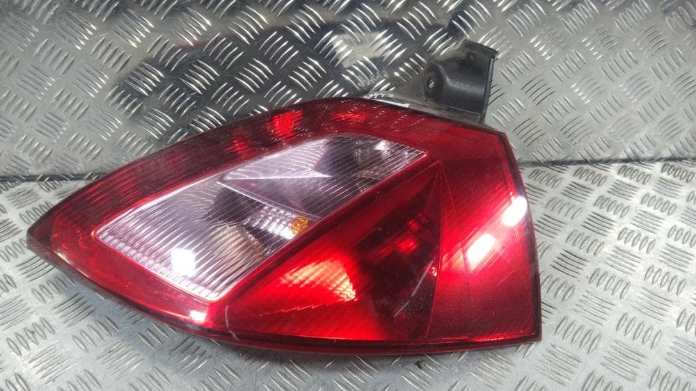 Фонарь задний правый к Renault Megane 2 (02-06)