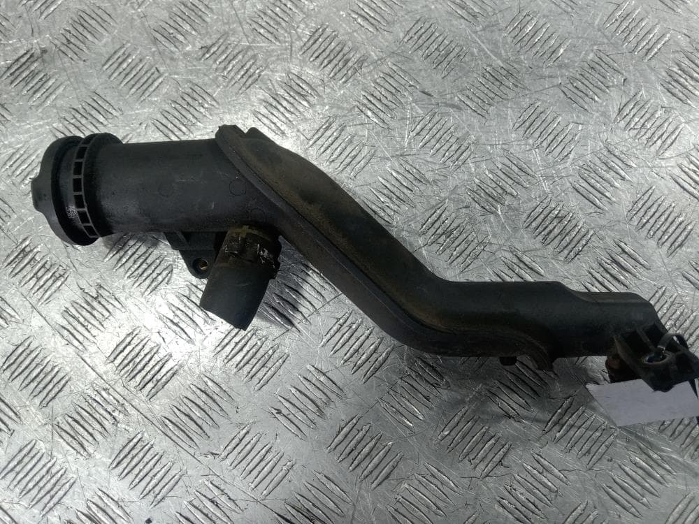 Маслозаливная горловина к Volvo S40 2 (04-07)