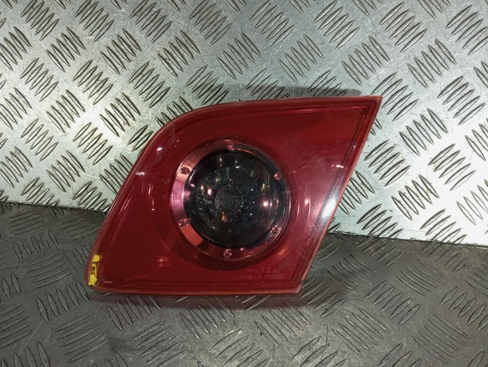 Фонарь задний правый к Mazda 3 BK (03-06)