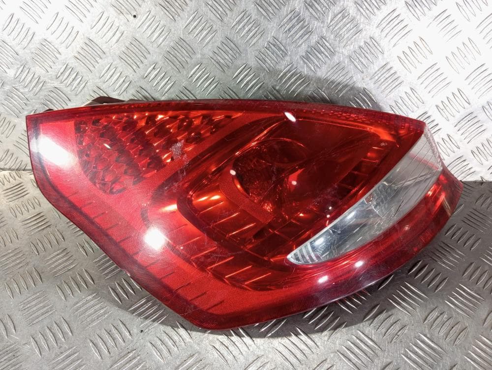 Фонарь задний левый к Ford Fiesta 6 (08-13)