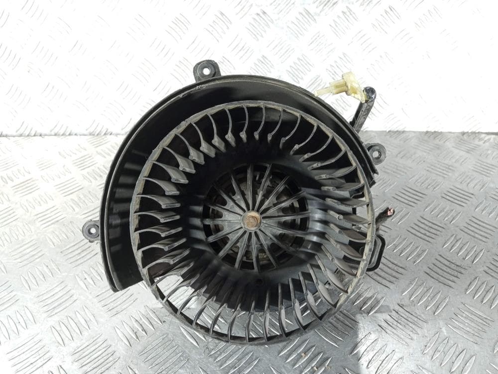 Моторчик печки к Opel Zafira A (99-03)