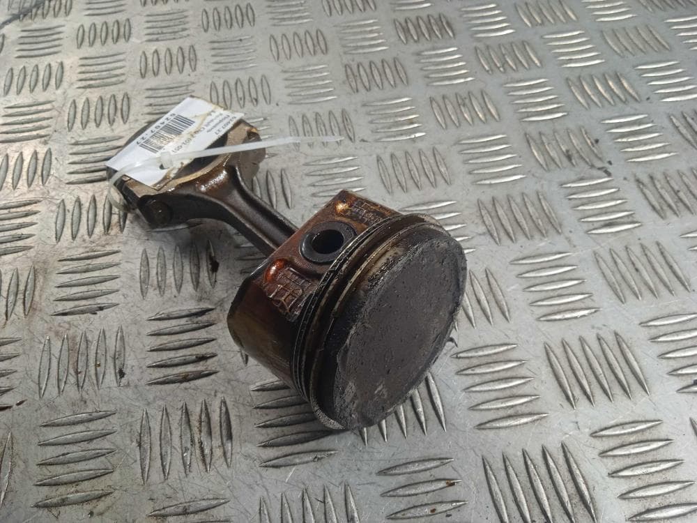 Поршень к Renault Clio 2 Рестайлинг (01-03)