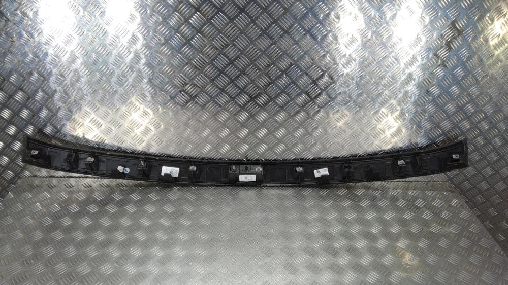 Молдинг крышки багажника к Jeep Grand Cherokee WL (21-24)