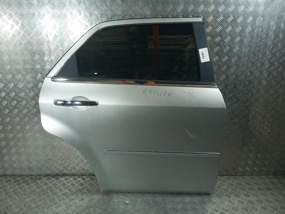 Дверь задняя правая к Chrysler 300C 1 Рестайлинг (07-12)