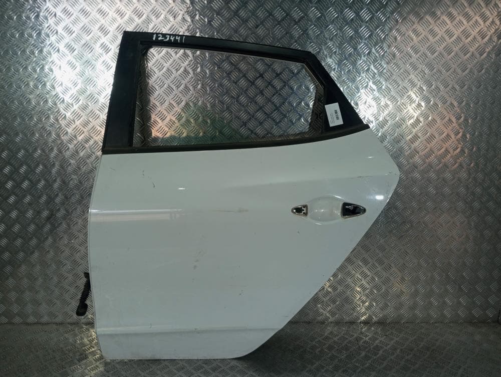 Дверь задняя левая к Hyundai ix35 1 (10-13)