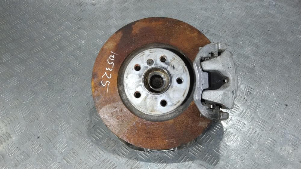 Кулак поворотный правый к BMW X1 F48 (15-19)