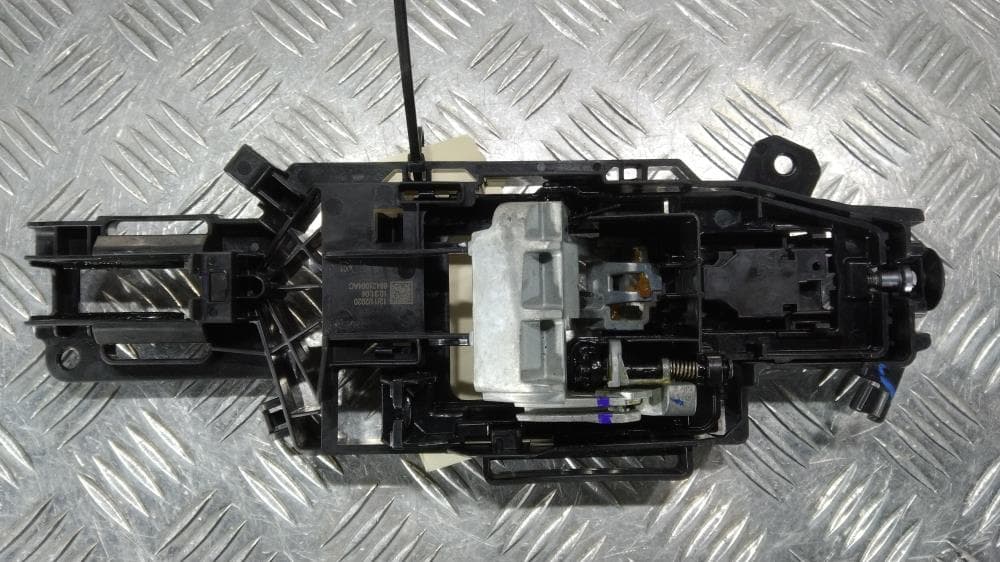 Кронштейн ручки двери к Jeep Grand Cherokee WL (21-24)