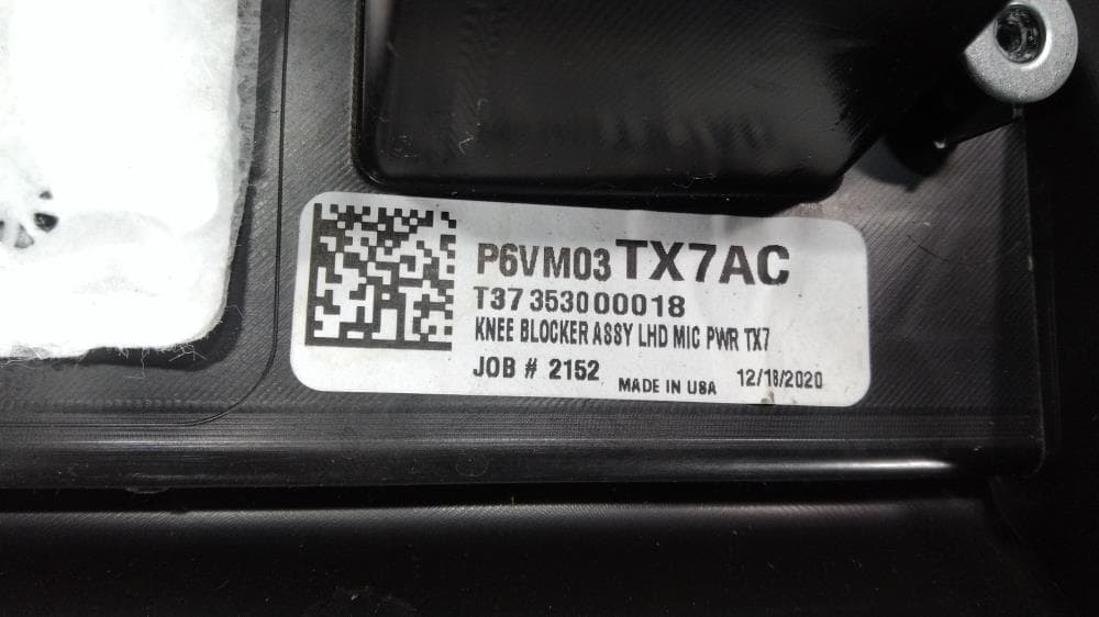 Кожух рулевой колонки к Jeep Grand Cherokee WL (21-24)