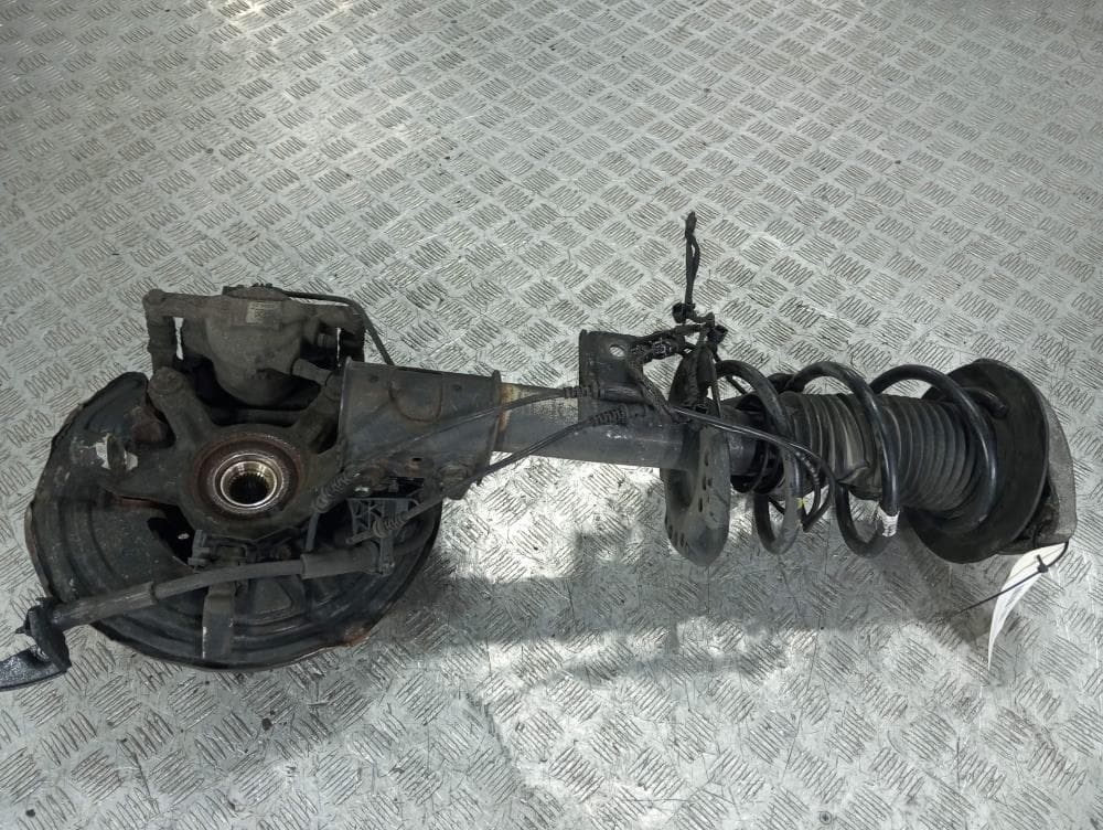 Стойка передняя правая к Mercedes B W246 (11-14)