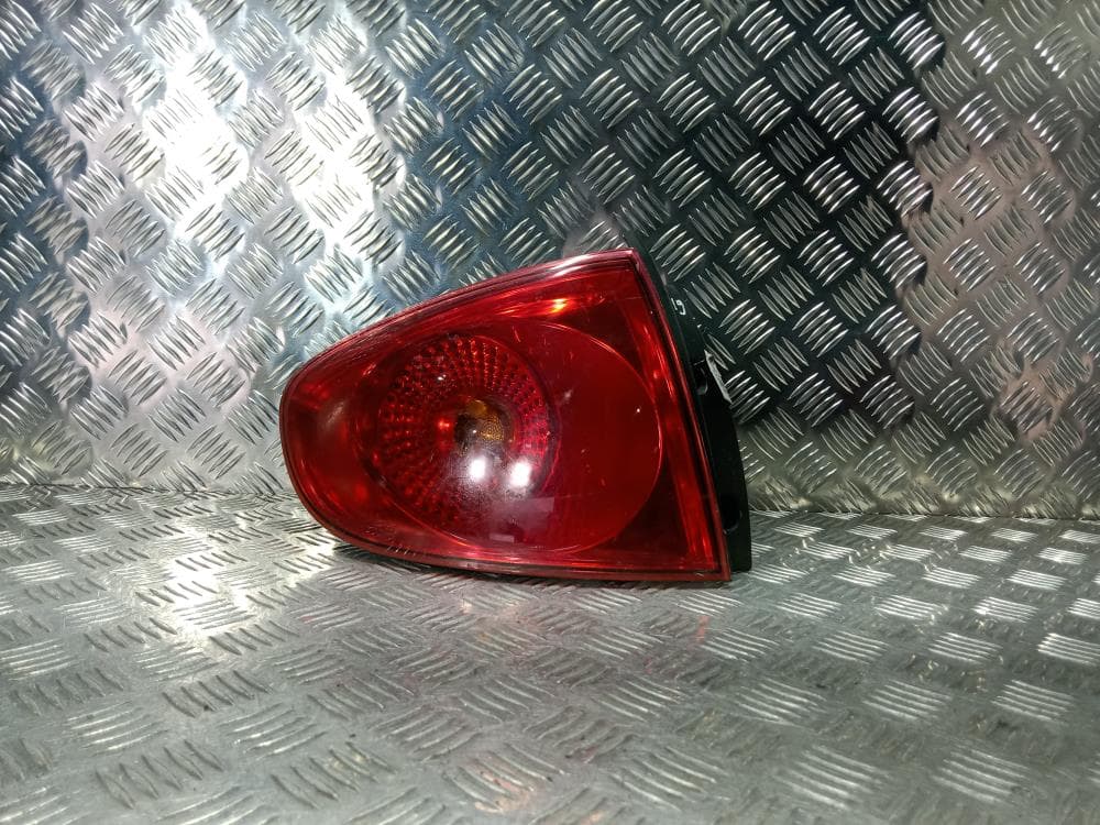 Фонарь задний левый к Seat Altea (04-09)