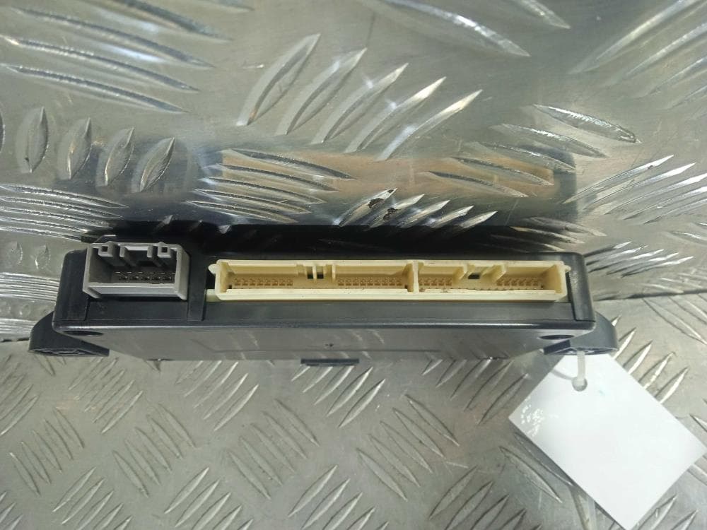 Блок управления двери задней левой к Tesla Model X (15-21)