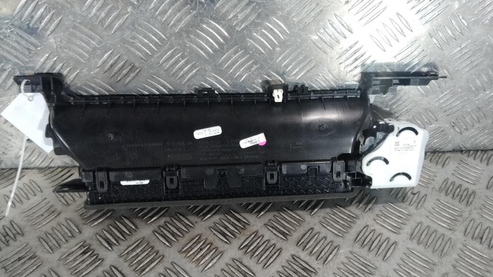 Дефлектор обдува салона к Tesla Model 3 (17-21)