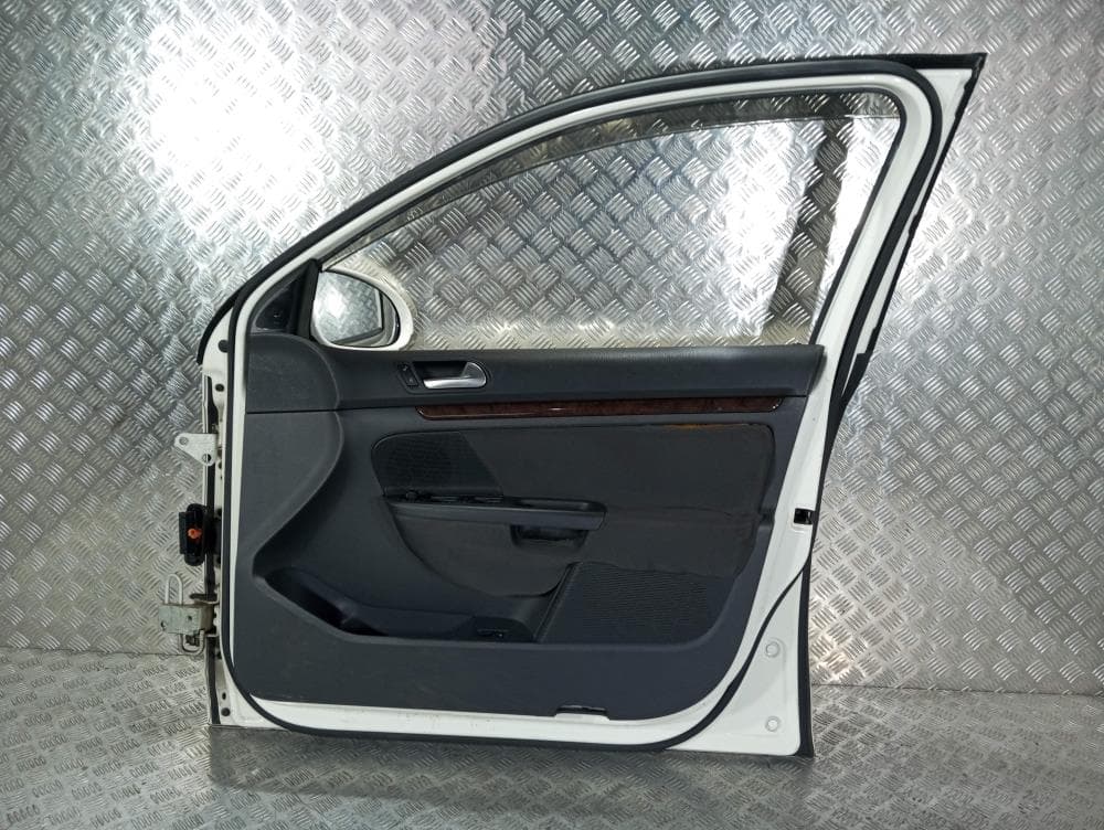 Дверь передняя правая к Volkswagen Jetta 5 (05-11)