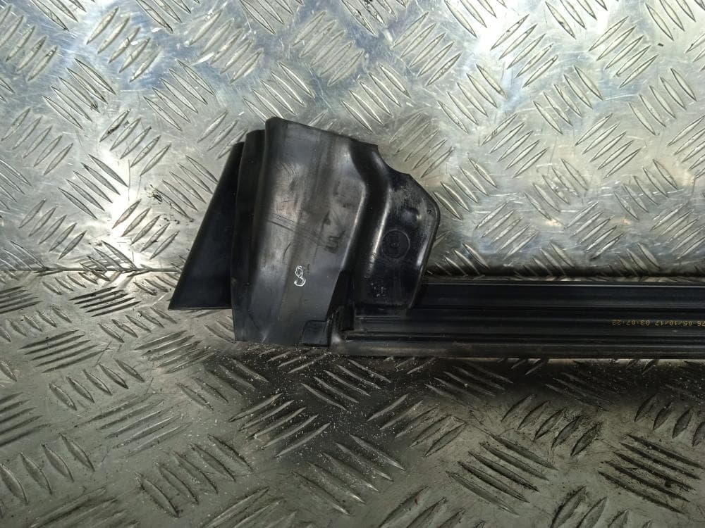 Уплотнитель к Tesla Model 3 (17-21)