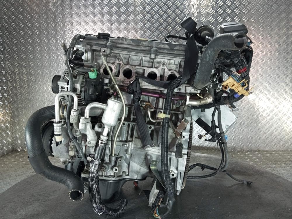 Двигатель к Toyota Avensis 2 (03-06)