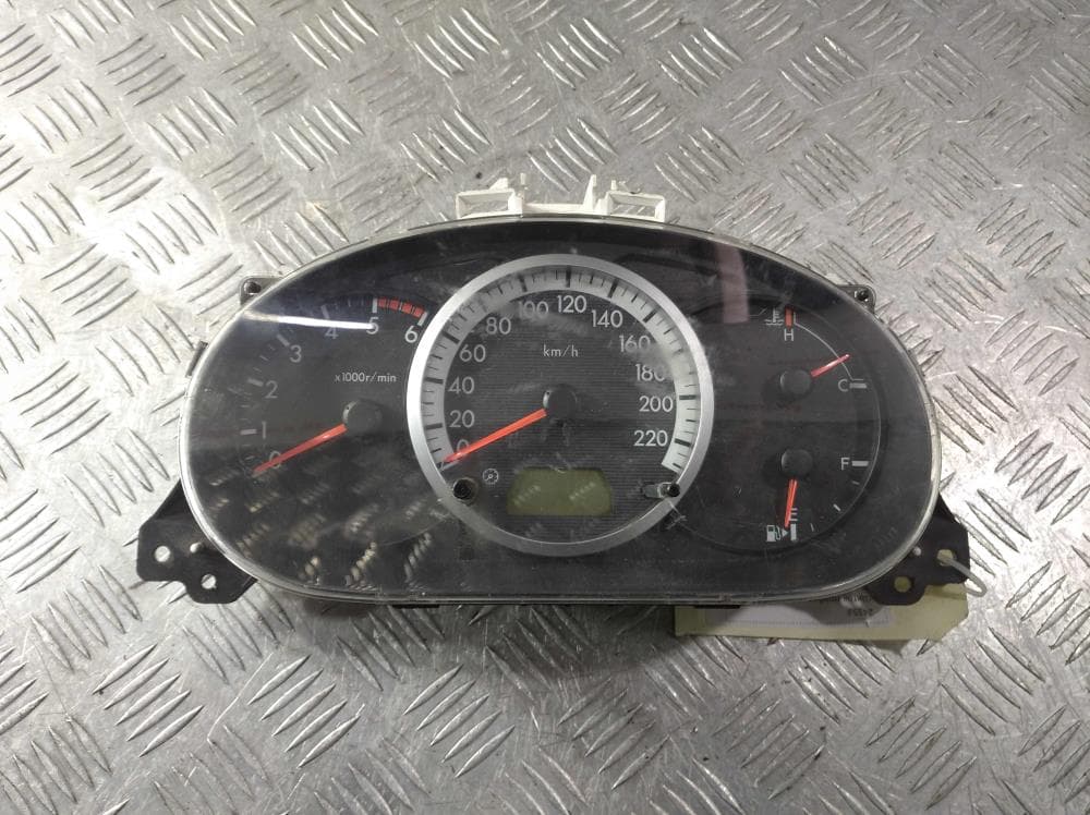 Щиток приборов (приборная панель) к Mazda 5 1 (05-07)