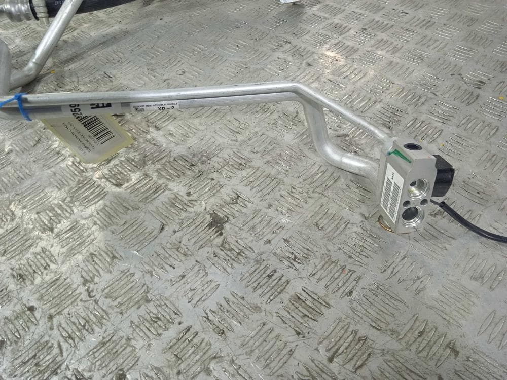 Трубка кондиционера к Tesla Model X (15-21)