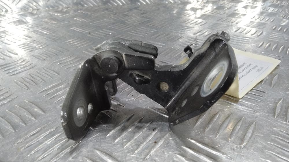 Петля двери передней левой к Jeep Grand Cherokee WL (21-24)
