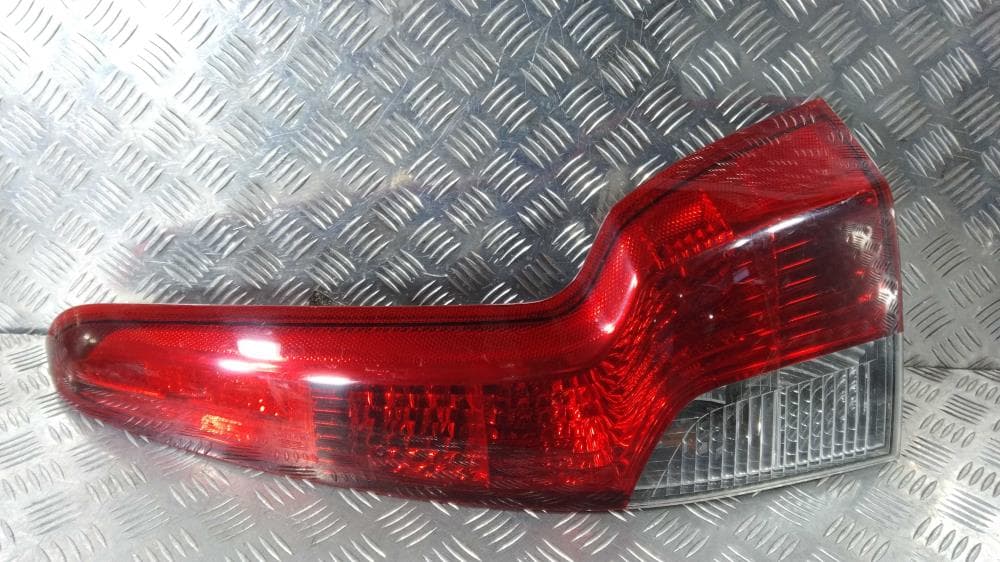 Фонарь задний правый к Volvo V50 (03-10)