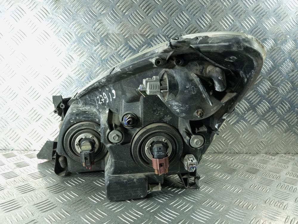 Фара правая к Toyota Corolla Verso 2 (01-06)
