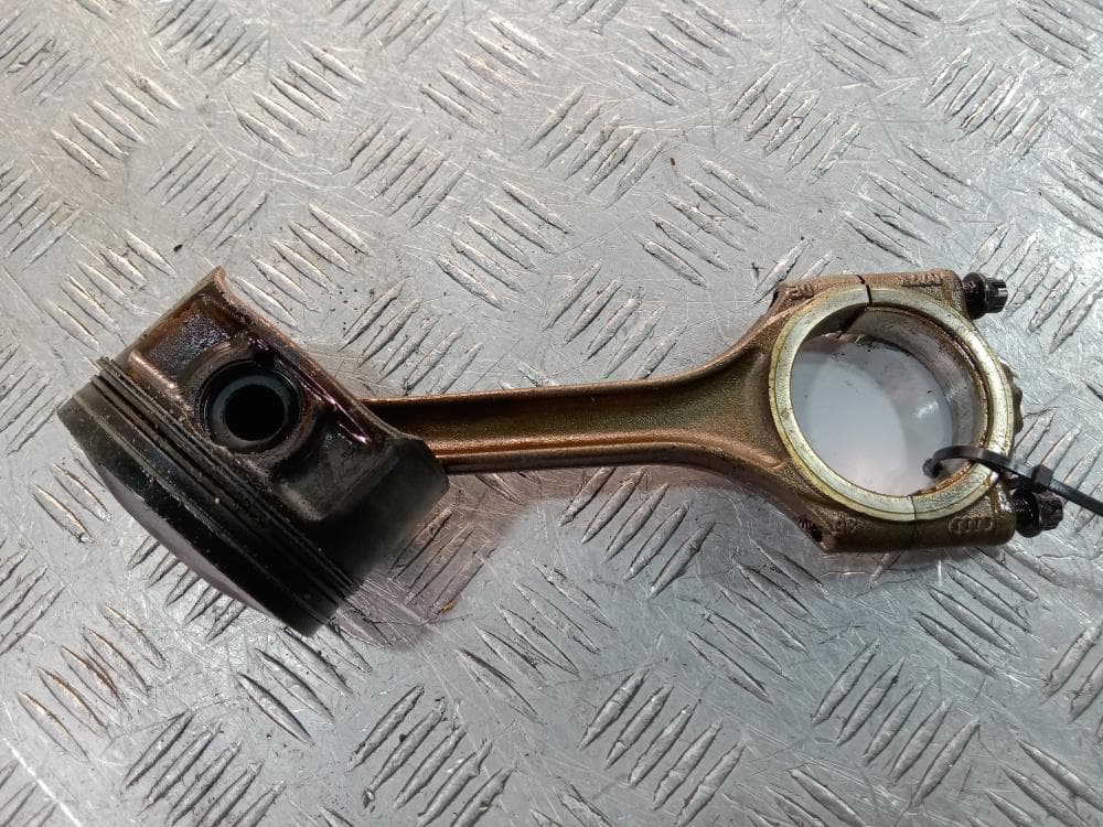 Поршень к Audi A4 B6 (01-05)