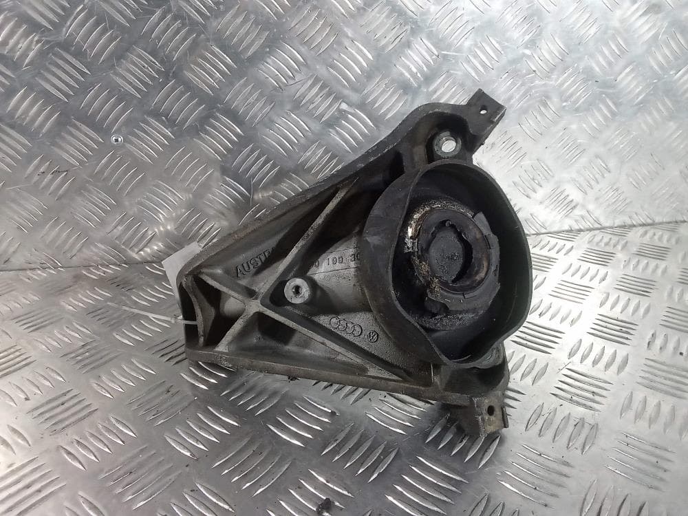Кронштейн двигателя к Audi A8 D2/4D Рестайлинг (99-02)