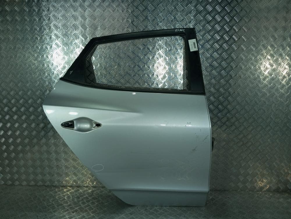 Дверь задняя правая к Hyundai ix35 1 (10-13)