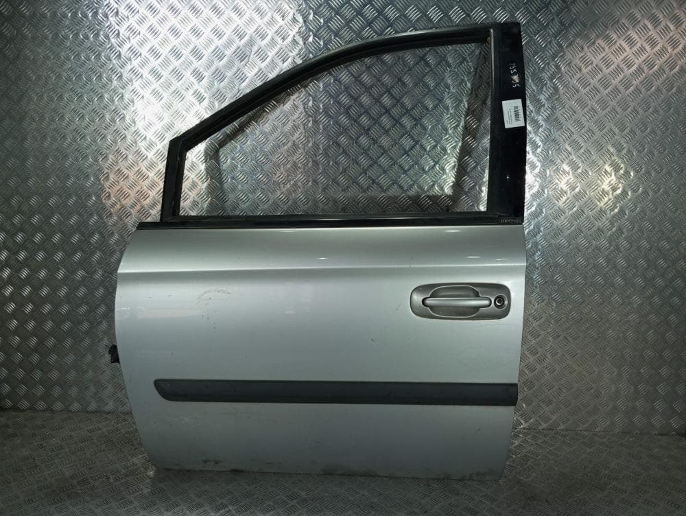 Дверь передняя левая к Chrysler Voyager 4 (01-04)
