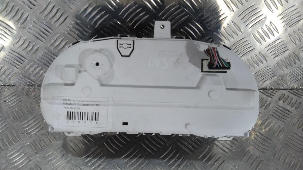 Щиток приборов (приборная панель) к Mitsubishi Outlander 2 (07-10)
