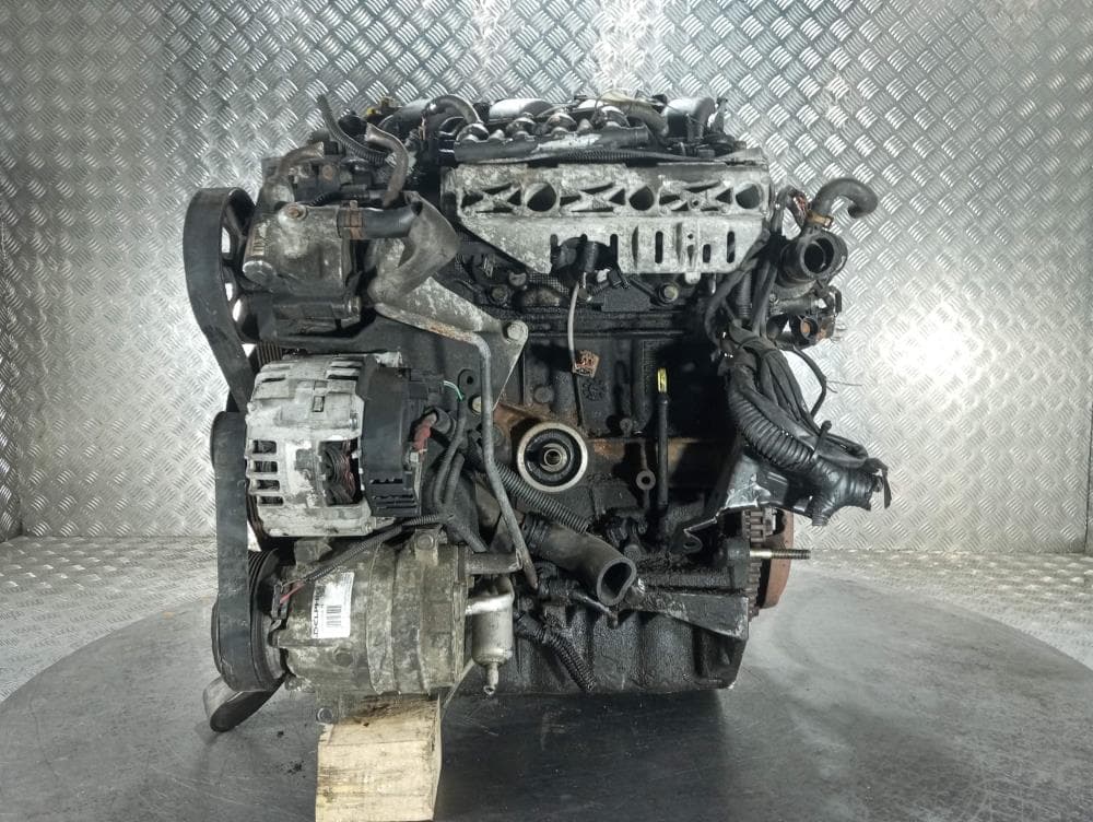 Двигатель к Renault Laguna 2 (01-05)