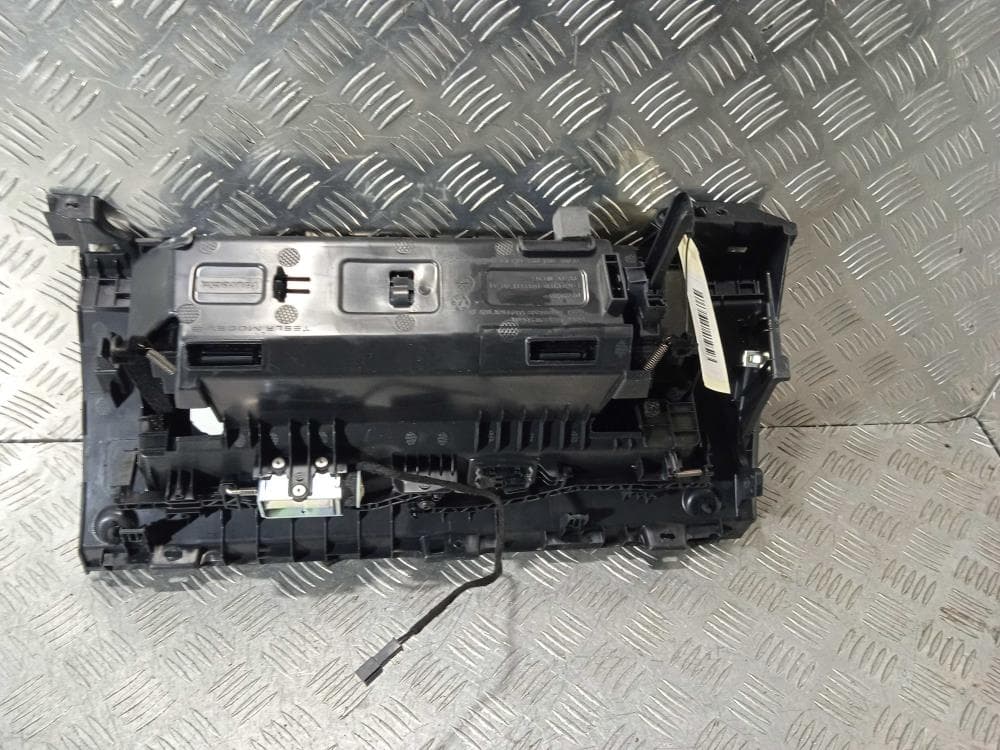Бардачок к Tesla Model 3 (17-21)