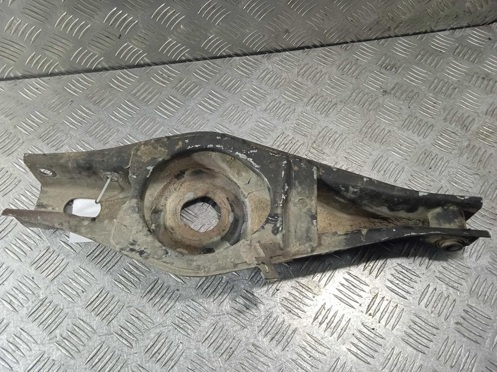 Рычаг задний правый к Peugeot 406 Coupe (95-00)