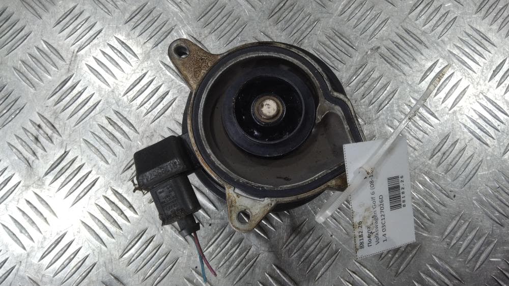 Помпа к Volkswagen Golf 6 (08-15)