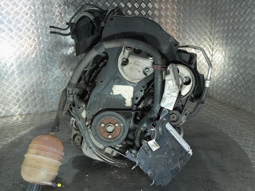 Двигатель к Peugeot 307 (01-05)