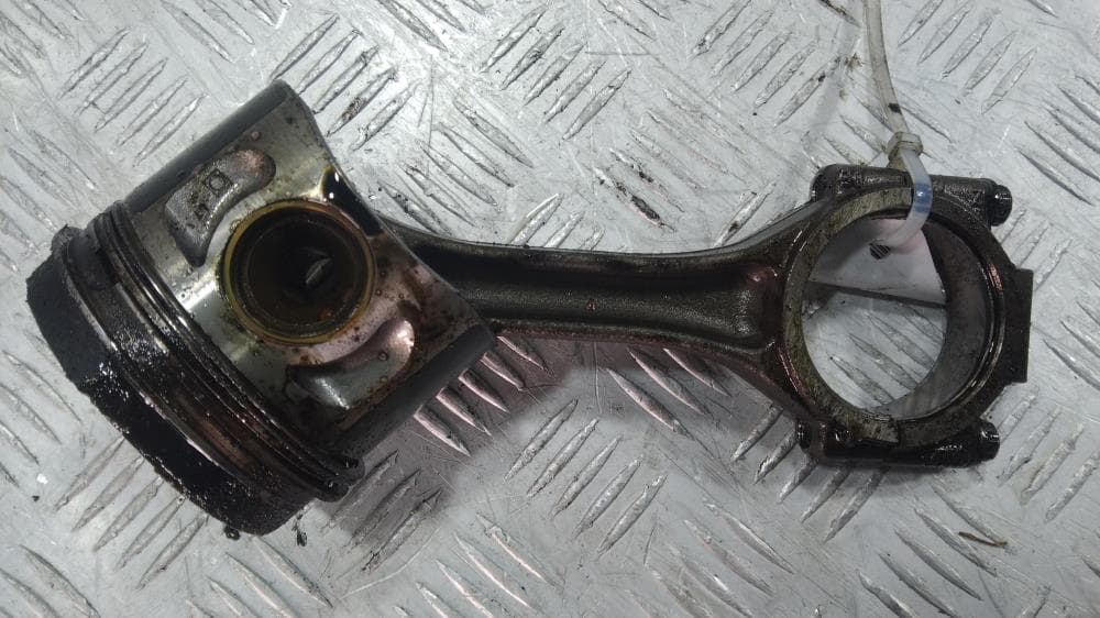 Поршень к Volkswagen Golf 5 (03-09)