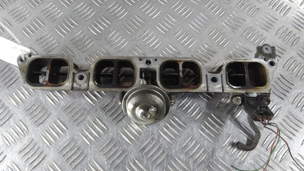Коллектор впускной к Toyota Avensis 2 (03-06)