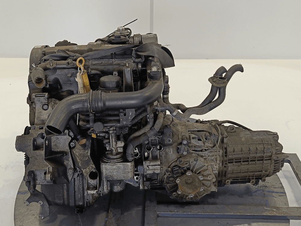 Двигатель к Audi A4 B6 (01-05)