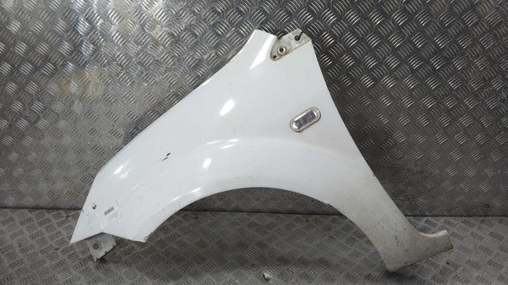 Крыло переднее левое к Ford Fiesta 5 (02-08)