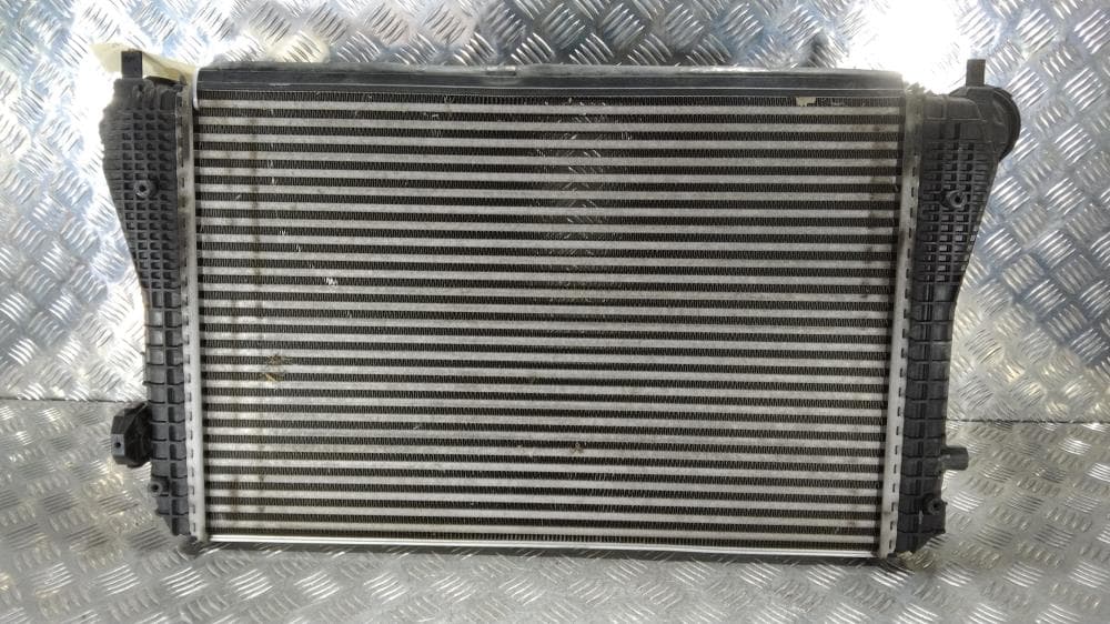 Интеркулер к Volkswagen Golf 5 (03-09)