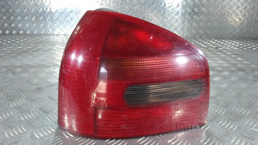 Фонарь задний левый к Audi A3 8L (96-00)