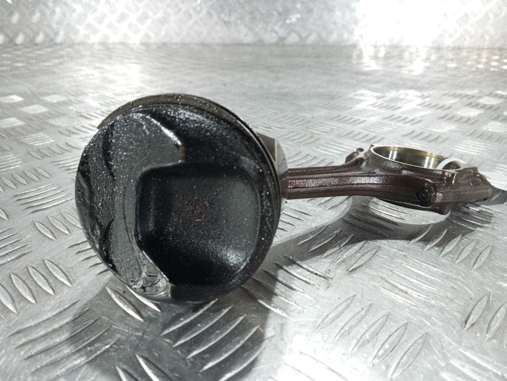 Поршень к Volkswagen Golf 5 (03-09)