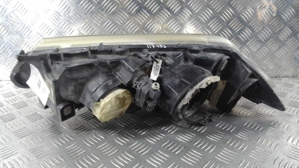 Фара правая к Renault Megane 2 Рестайлинг (06-09)
