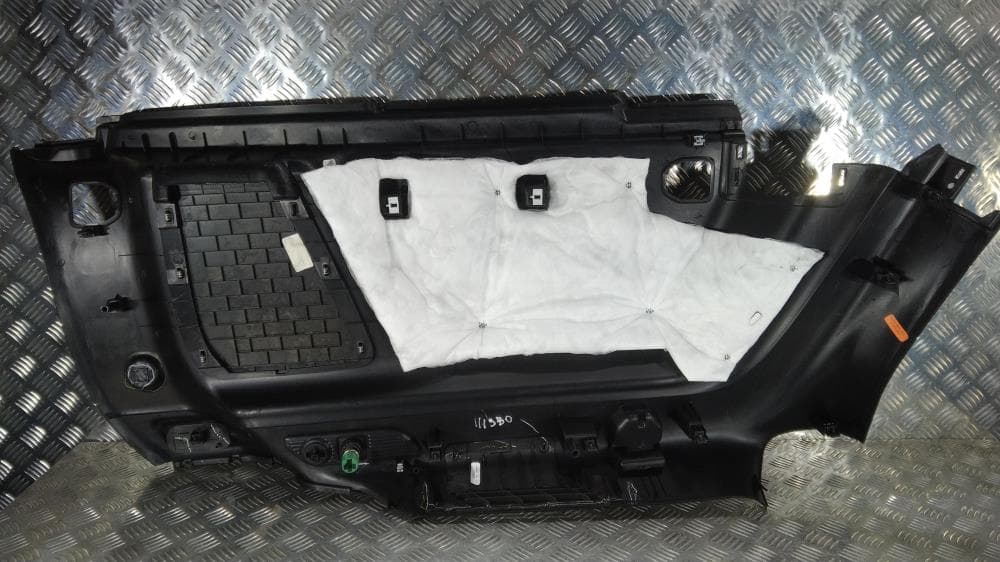 Обшивка багажника к Jeep Grand Cherokee WL (21-24)