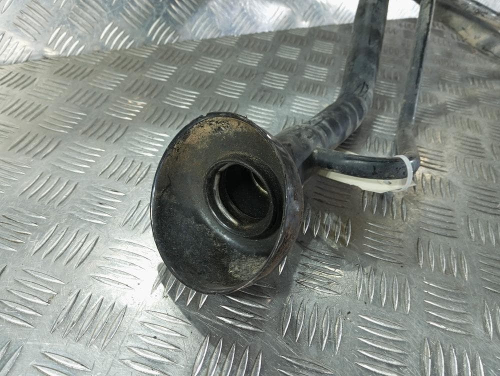 Горловина топливного бака к Nissan  Almera N16 Рестайлинг (03-06)